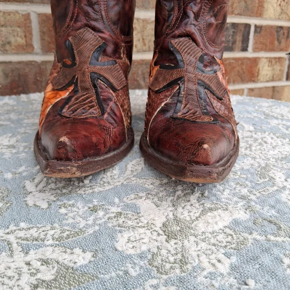 Stetson Exotic Leather Weatern Boots Snip Toe Sz.8 Brown Cross Wings - Picture 14 of 17